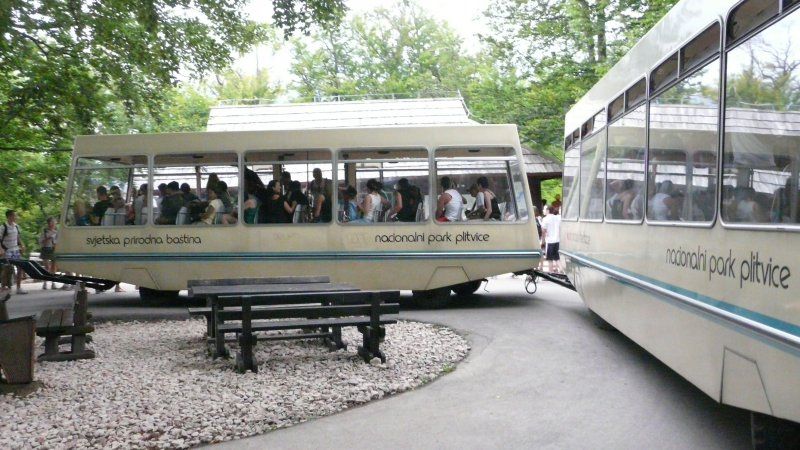 Kurs busem w Plitvickich Jeziorach