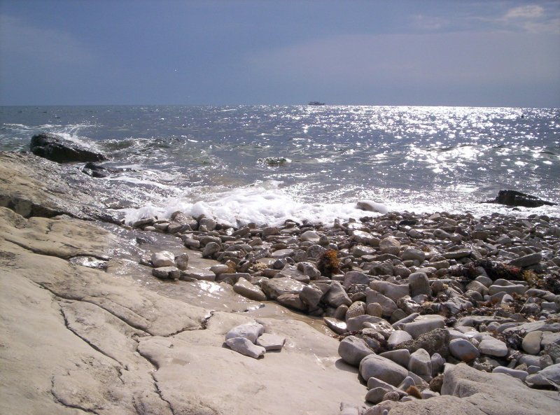 Kamienista plaża na campingu Ulika w Porec