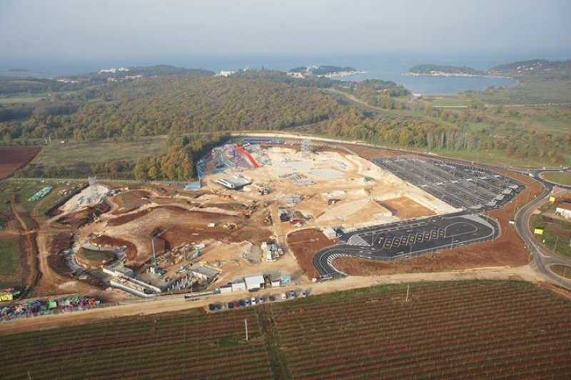 Zdjęcie z budowy centrum wodnego Porec