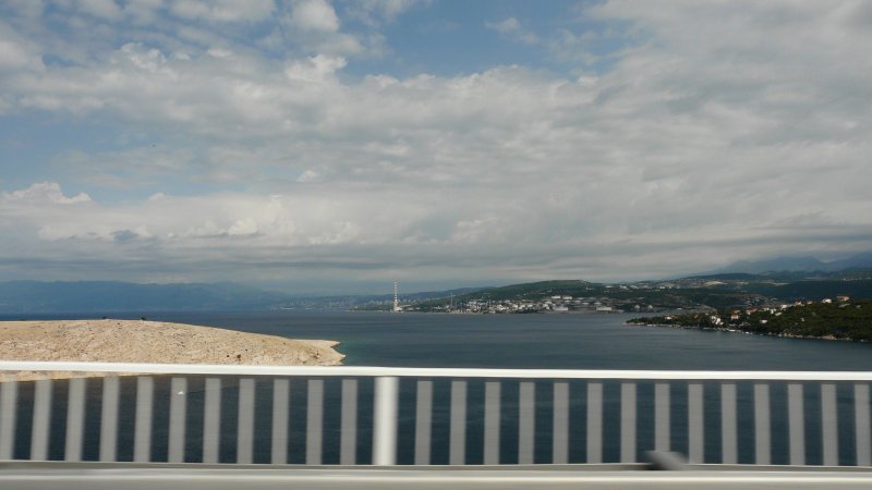 Most na wyspę Krk - widok na Rijekę
