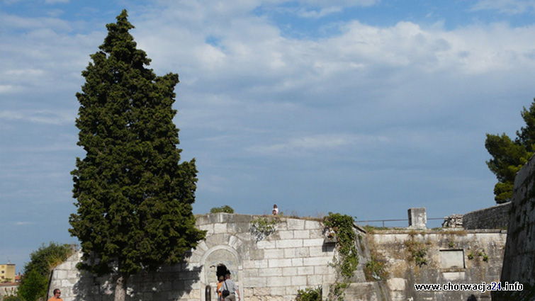 Zabytkowe fortyfikacje obronne w Puli