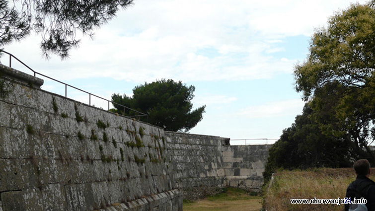 Fragment murów obronnych Puli