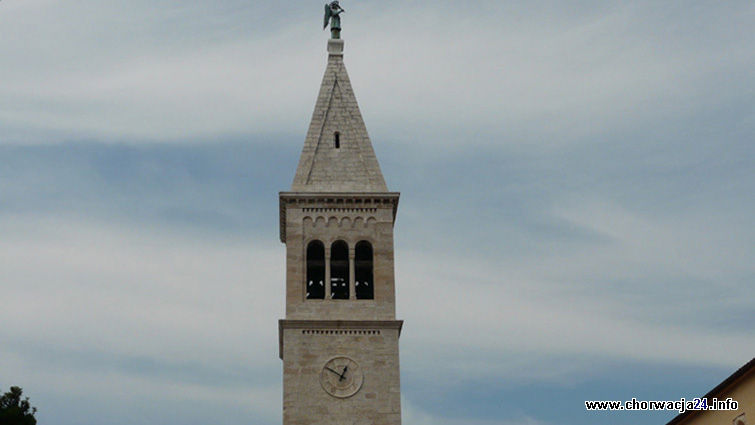 Zabytkowa dzwonnica w Novigradzie