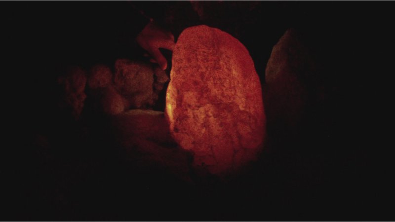 Niektóe skały podświetlone fajnie świecą